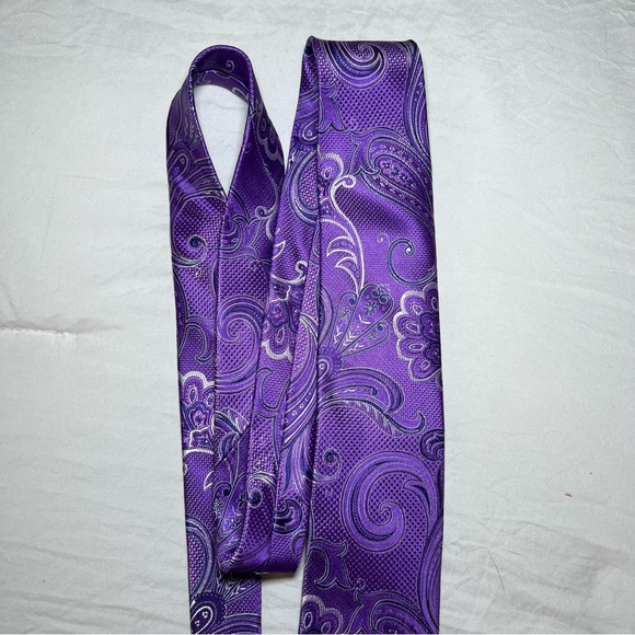 Nordstrom Men’s Shop Purple & Silver 100% Sill Paisley Tie - Picture 5 of 5